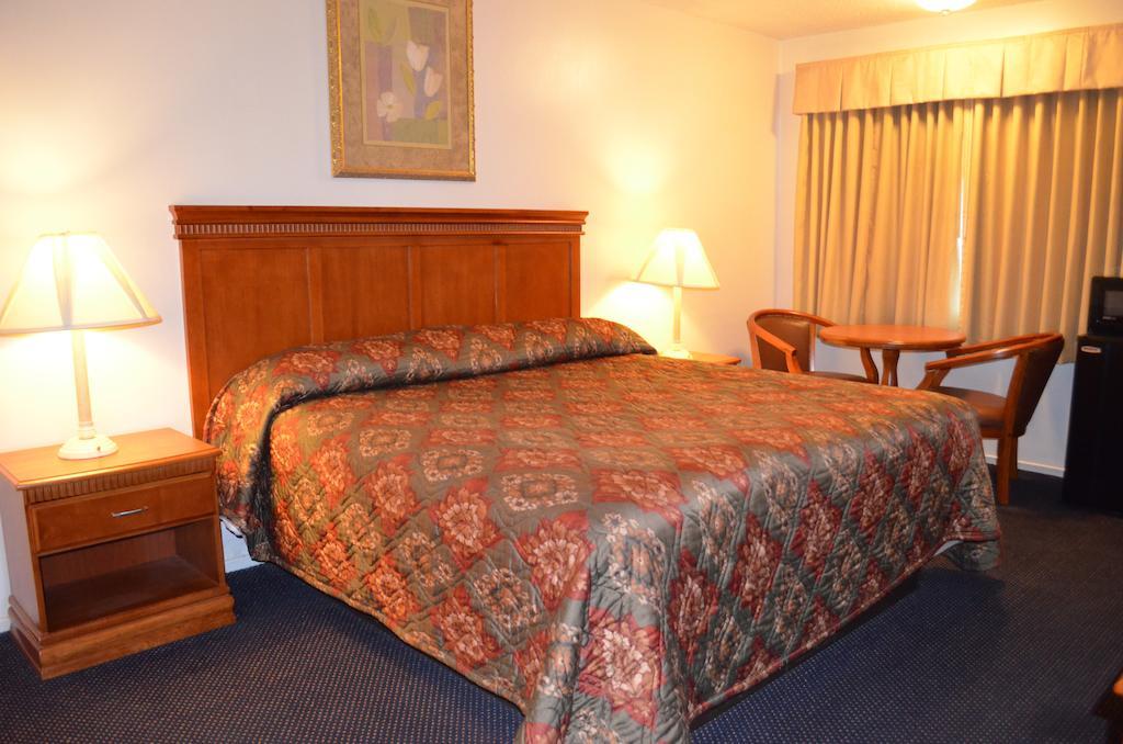 אינדיאו Tropics Motor Hotel חדר תמונה