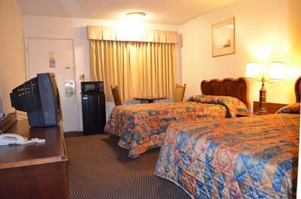 אינדיאו Tropics Motor Hotel מראה חיצוני תמונה